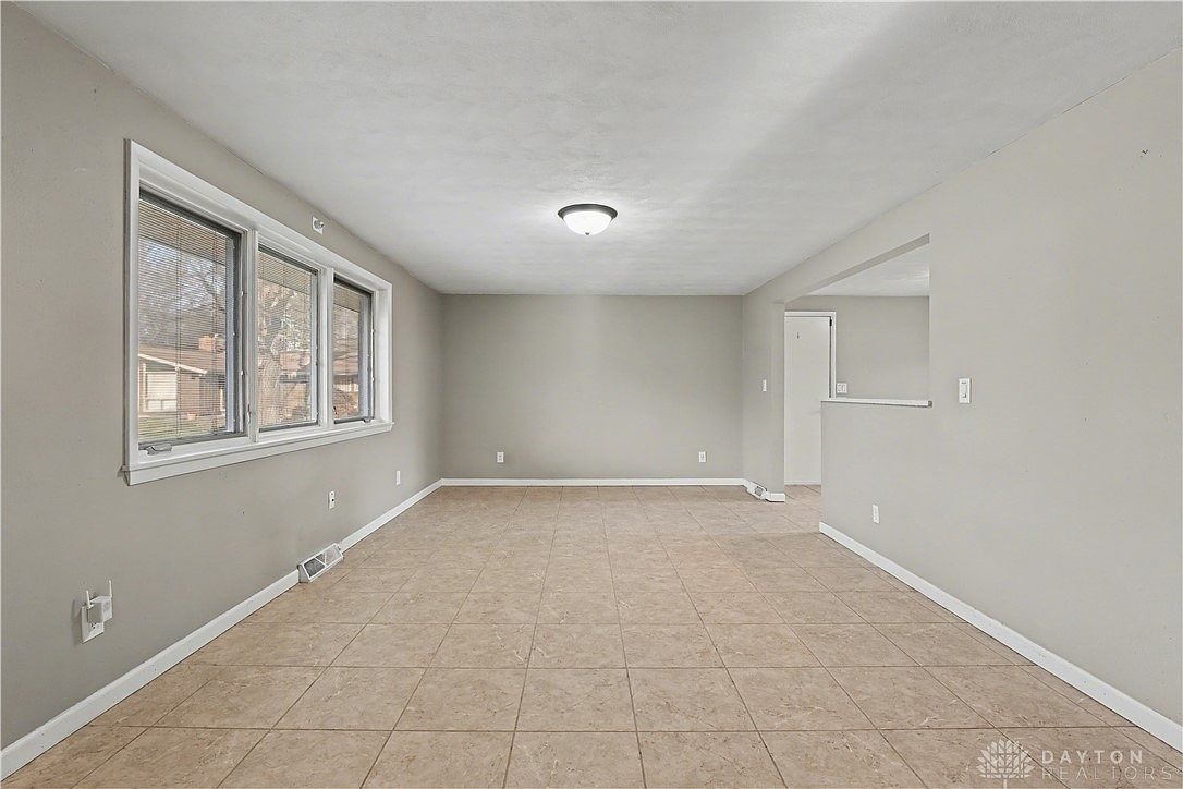 300 Heidi Ct Dayton, OH 45459 - Thumbnail 5