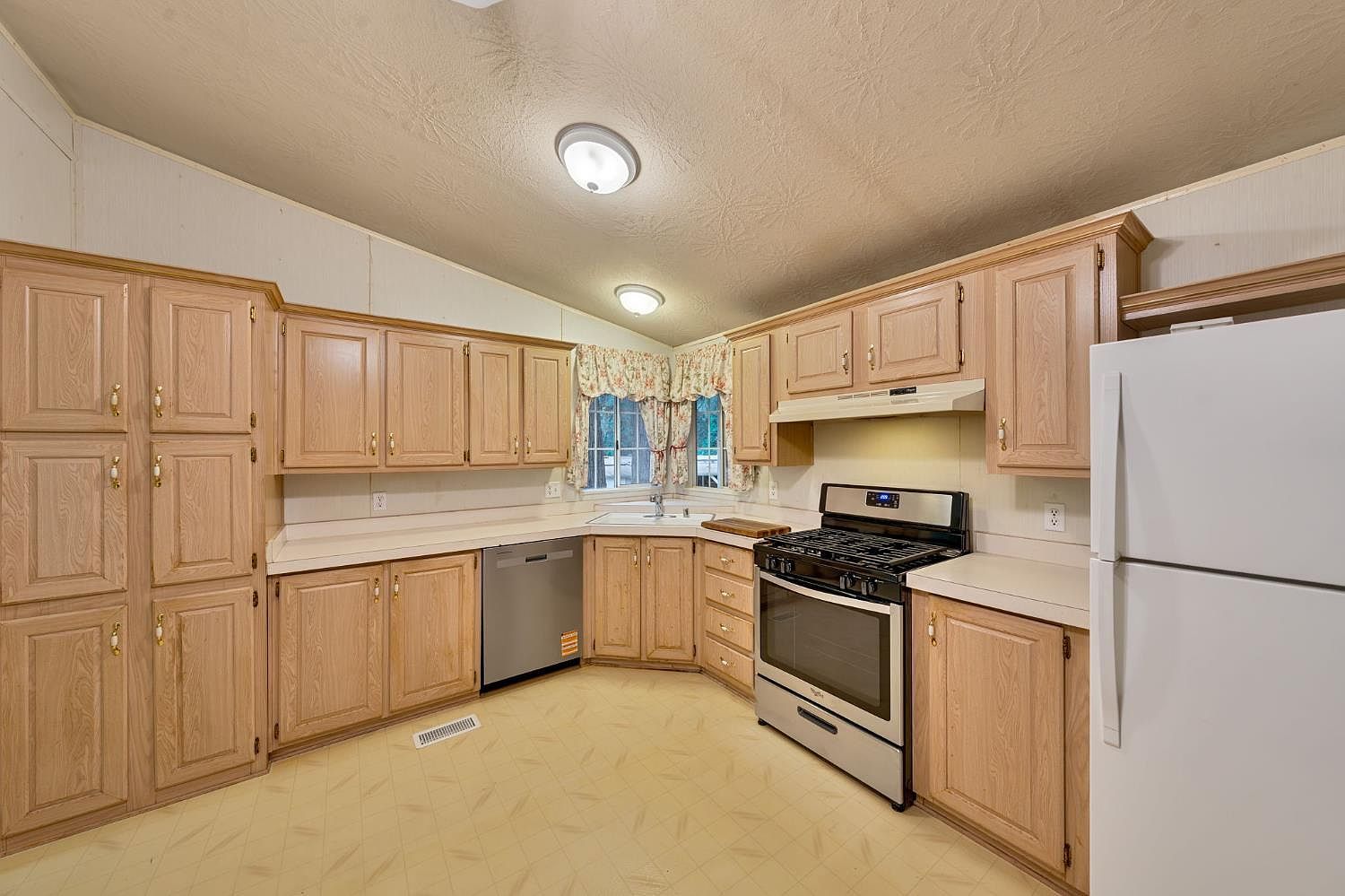 5766 Pony Express Trl SPACE 2 Pollock Pines, CA 95726 - Thumbnail 5