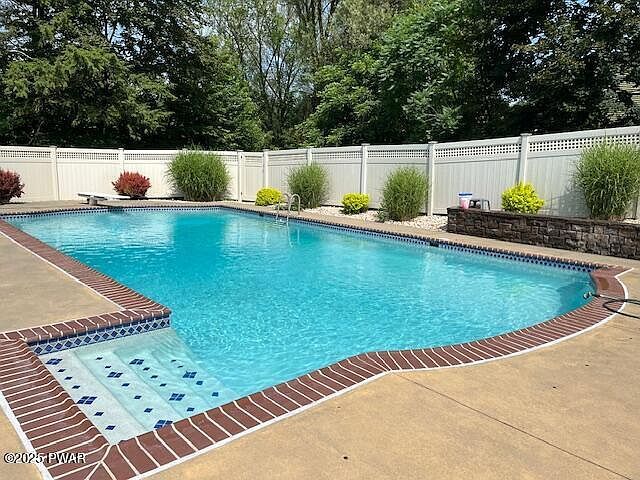 910 Maple Ave Honesdale, PA 18431 - Thumbnail 5