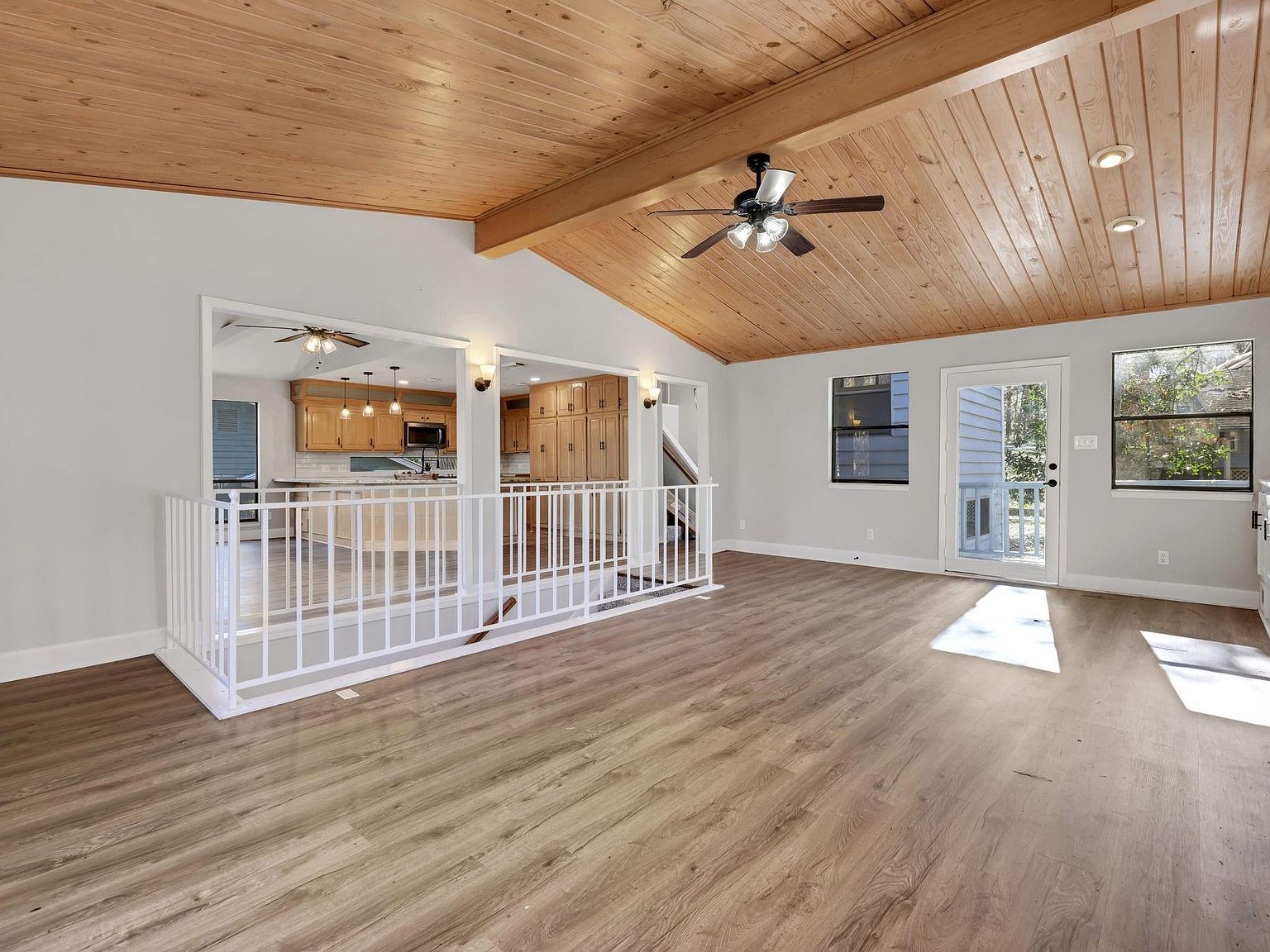 330 N Fairway Loop Coldspring, TX 77331 - Thumbnail 5