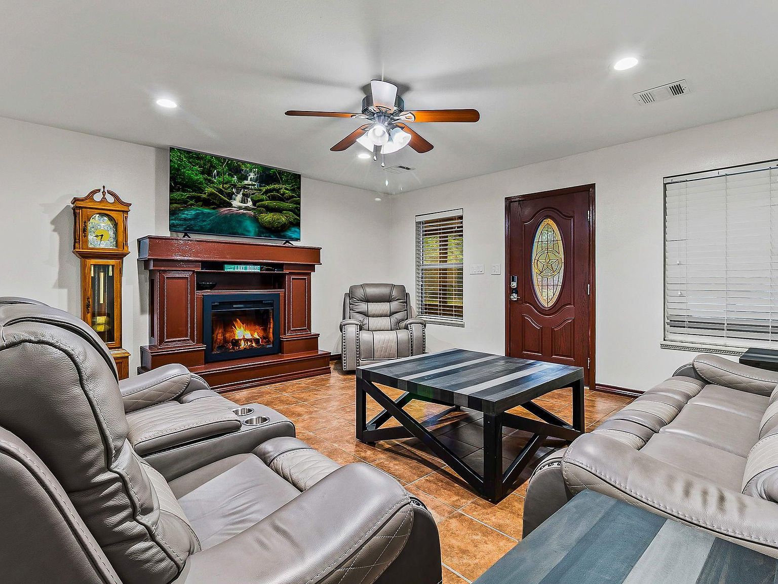 300 Hidden Oaks Dr Pointblank, TX 77364 - Thumbnail 5