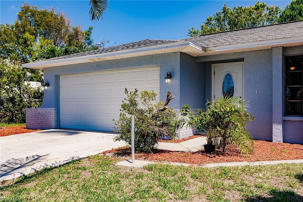 2217 NE 3rd St Cape Coral, FL 33909 - Thumbnail 5