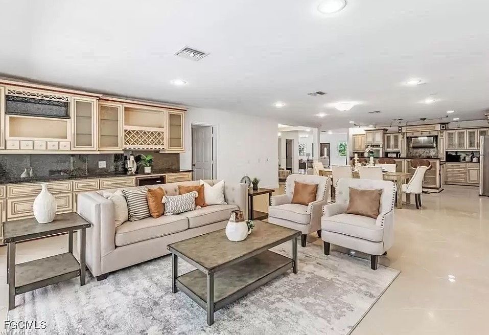 6343 Mark Ln Fort Myers, FL 33966 - Thumbnail 5