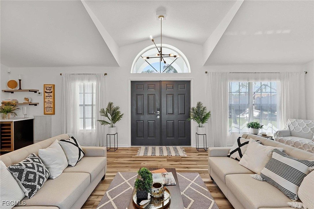 428 Sharwood Dr Naples, FL 34110 - Thumbnail 5