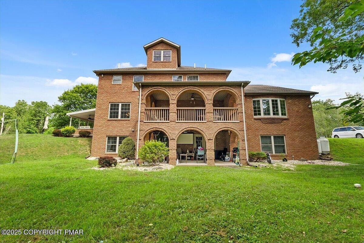 118 Chris Ali State Pl East Stroudsburg, PA 18302 - Thumbnail 5