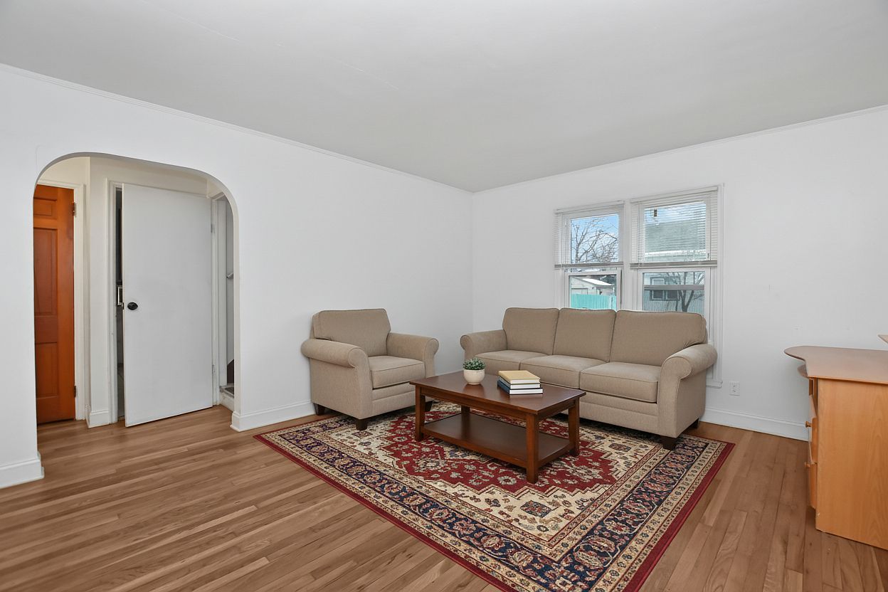 2125 44th Ave N Minneapolis, MN 55412 - Thumbnail 5