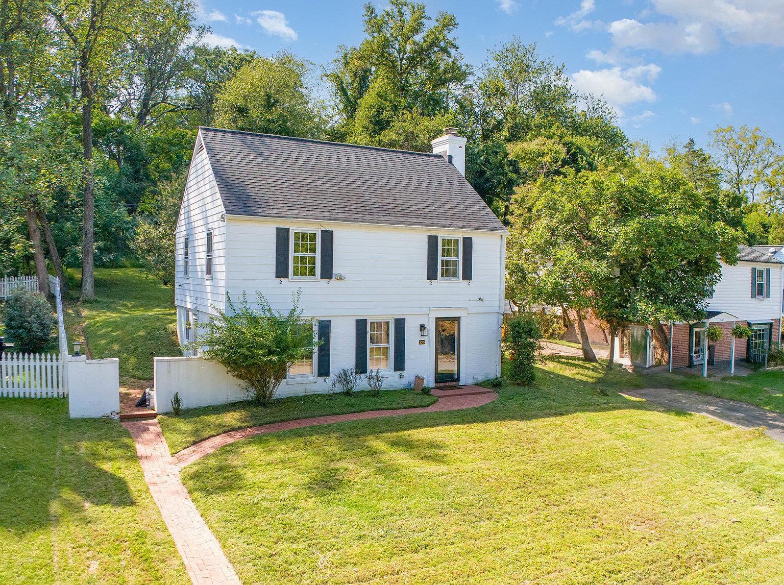 2304 Pickwick Rd Baltimore, MD 21207 - Thumbnail 5