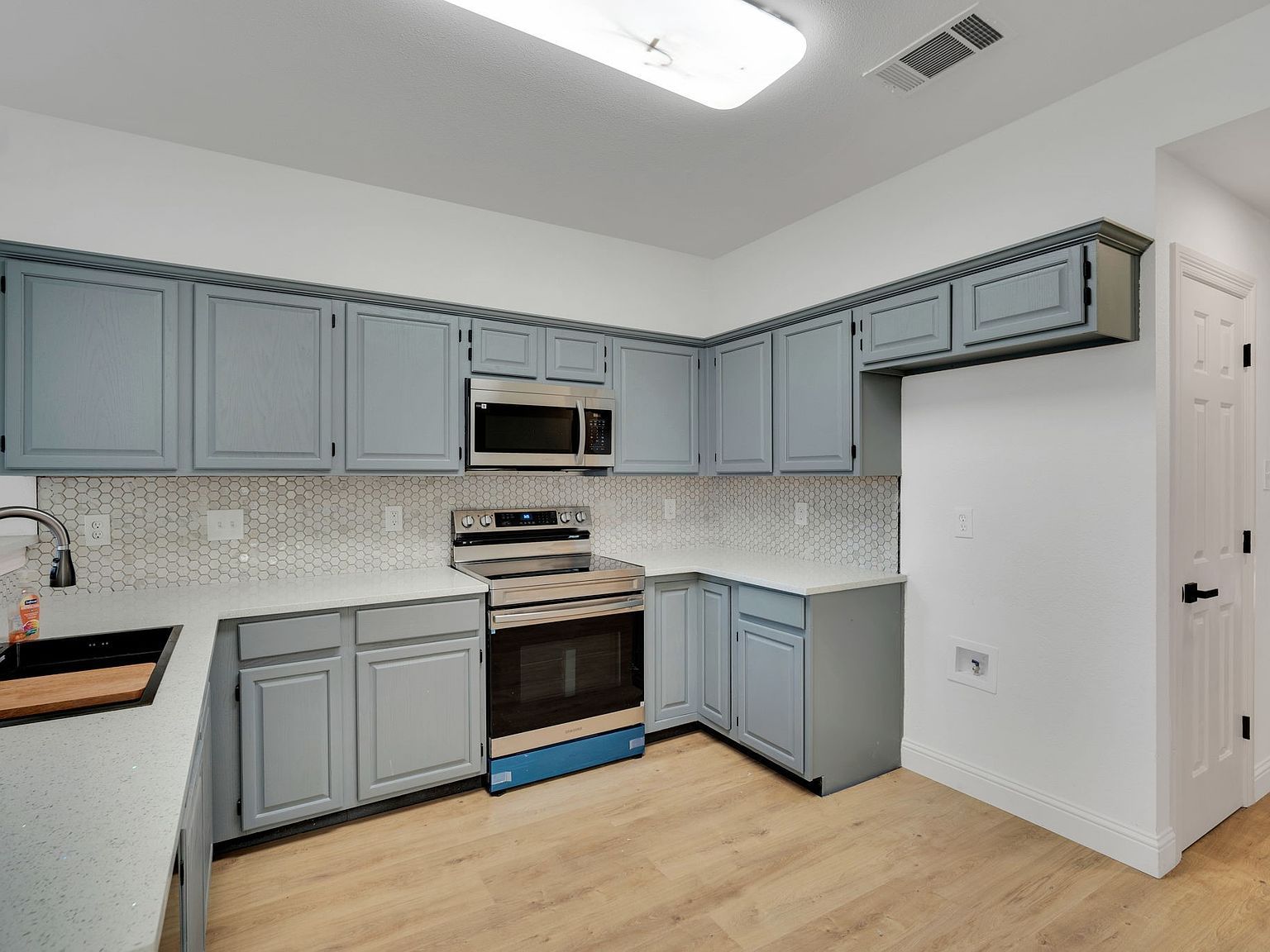 7609 Grassland Dr Fort Worth, TX 76133 - Thumbnail 5