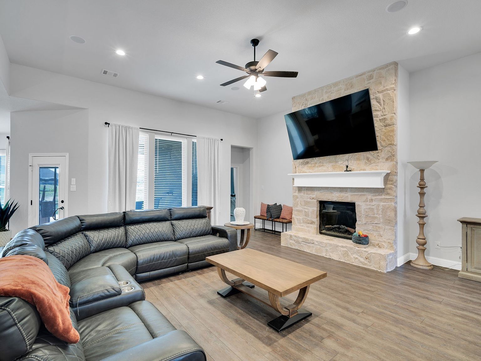 150 Highgate Dr Venus, TX 76084 - Thumbnail 5