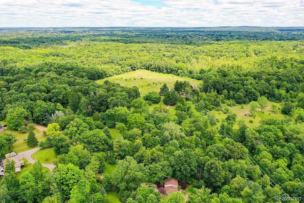 400 Coats Rd Lake Orion, MI 48362 - Thumbnail 5