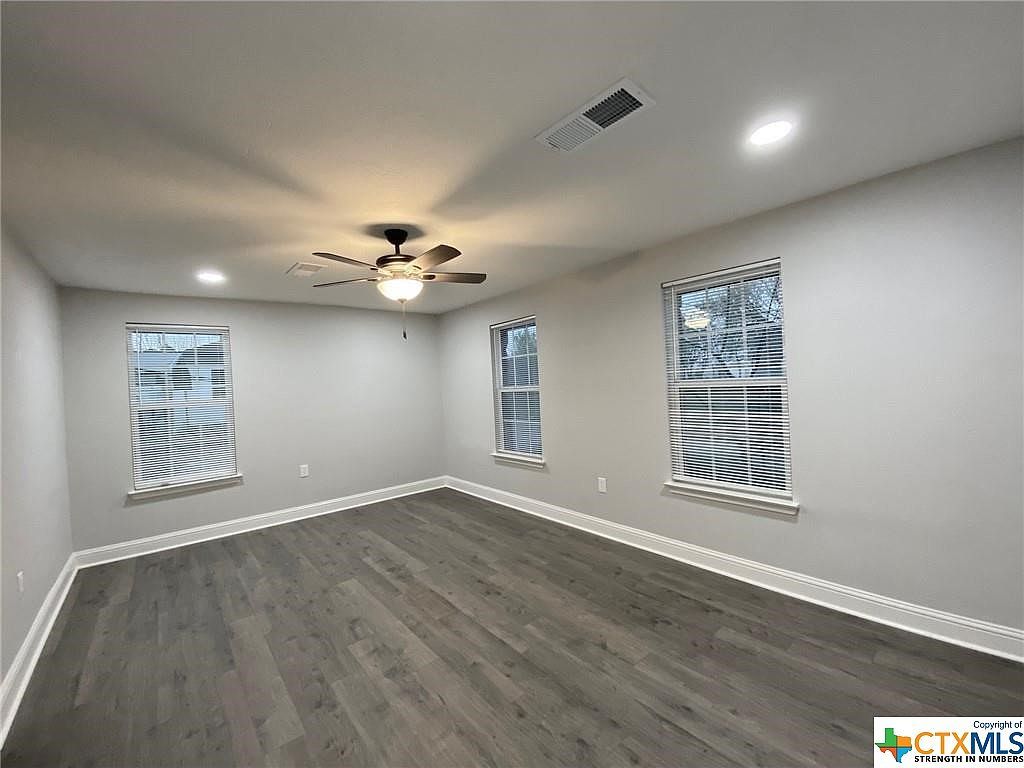 1115 W Main St Gatesville, TX 76528 - Thumbnail 5