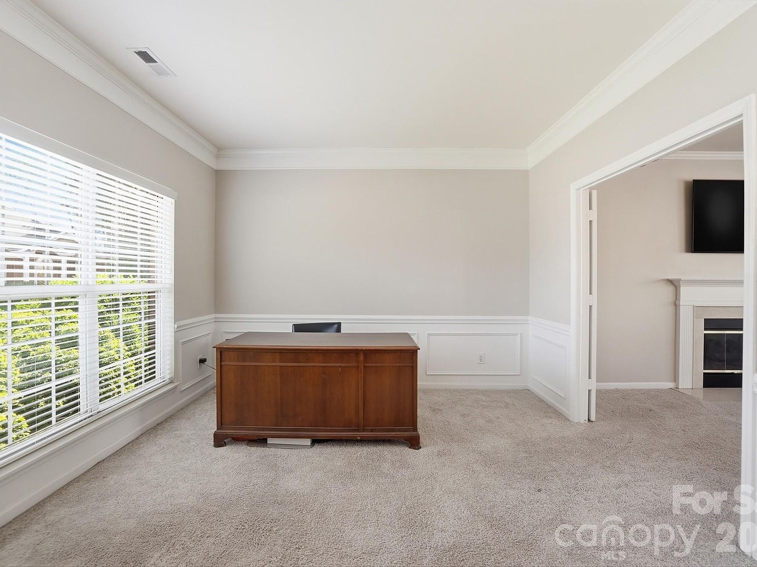 8329 Beardsley Dr Charlotte, NC 28269 - Thumbnail 5