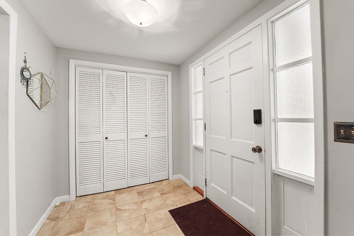 708 Murray Hill Rd Vestal, NY 13850 - Thumbnail 5