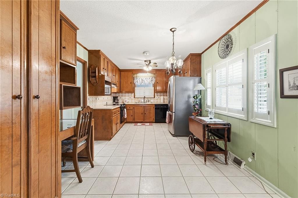 4701 New Walkertown Rd Walkertown, NC 27051 - Thumbnail 5