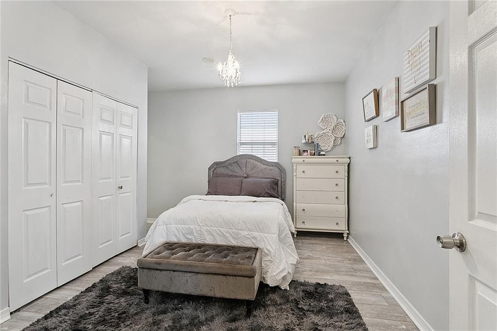 2558 Prentiss Ave New Orleans, LA 70122 - Thumbnail 5