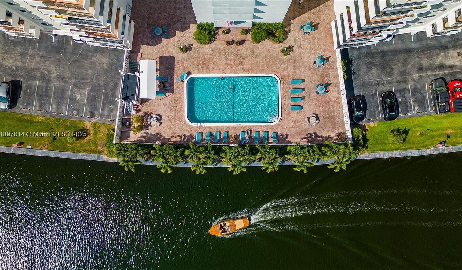 401 Golden Isles Dr APT 304 Hallandale Beach, FL 33009 - Thumbnail 5