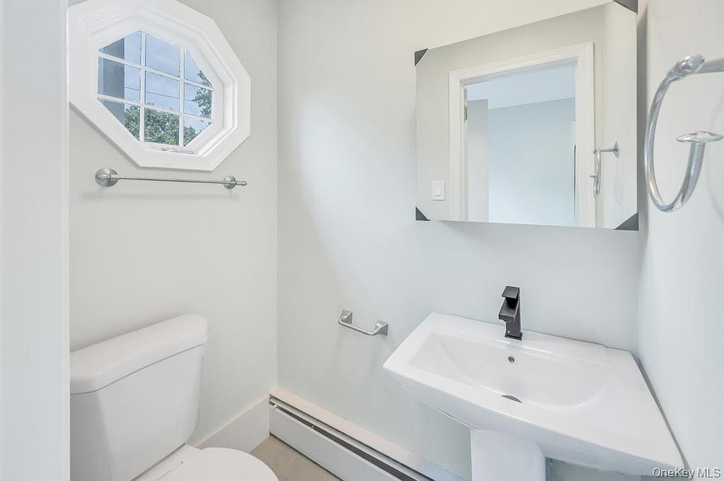 4 Cosgrove Dr Glen Cove, NY 11542 - Thumbnail 5