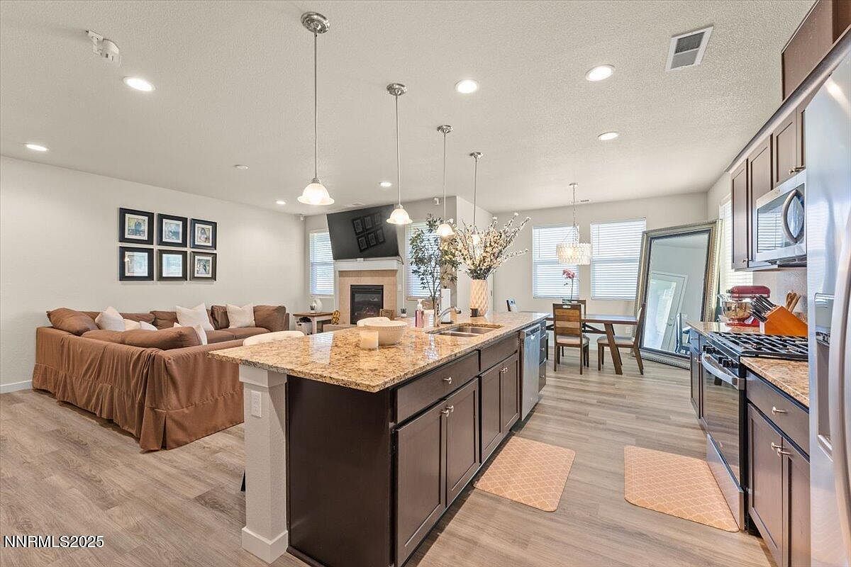 1524 Golf Ct Fernley, NV 89408 - Thumbnail 5