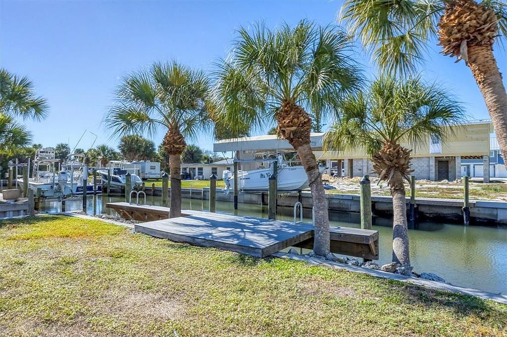 10484 Raymond St LOT 8 Englewood, FL 34224 - Thumbnail 5