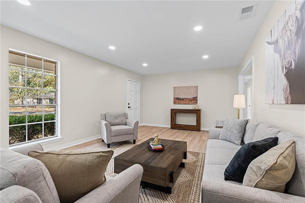 2605 Woodland Rd Mobile, AL 36693 - Thumbnail 5