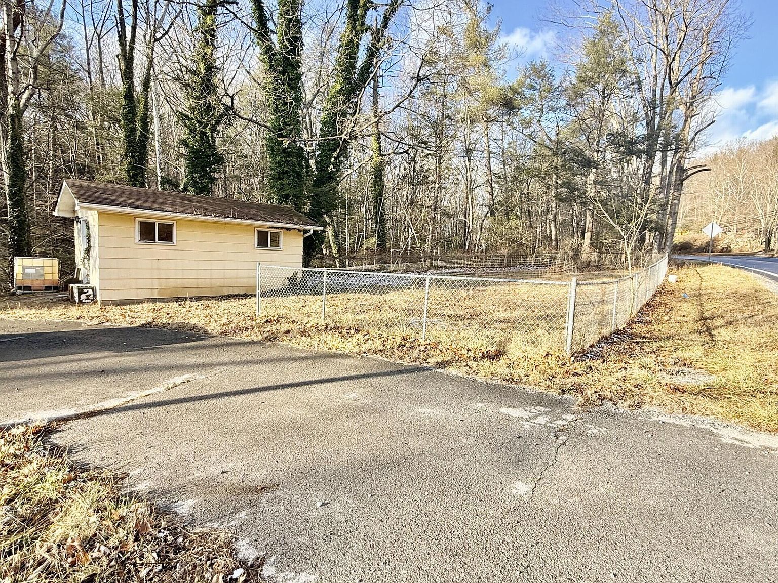 715 Ballard Red Sulphur Pkwy Peterstown, WV 24963 - Thumbnail 5