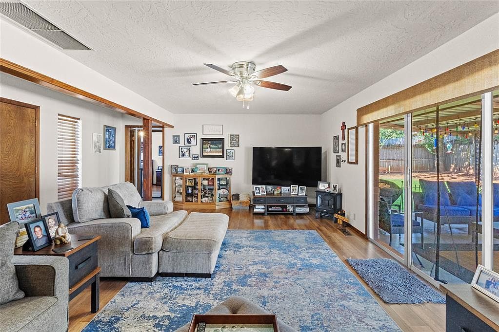 1229 N Indiana St Weatherford, OK 73096 - Thumbnail 5