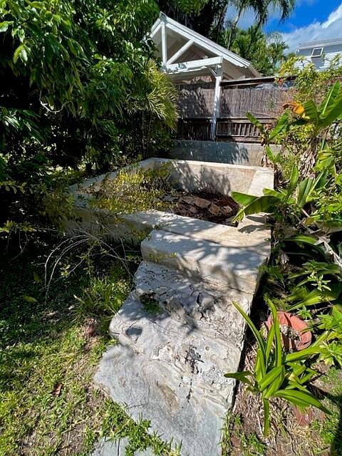 1315 Newton St Key West, FL 33040 - Thumbnail 5
