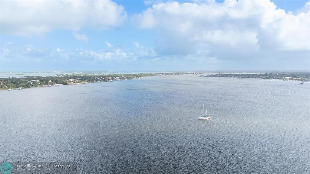 2950 SE Ocean Blvd APT 1-5 Stuart, FL 34996 - Thumbnail 5