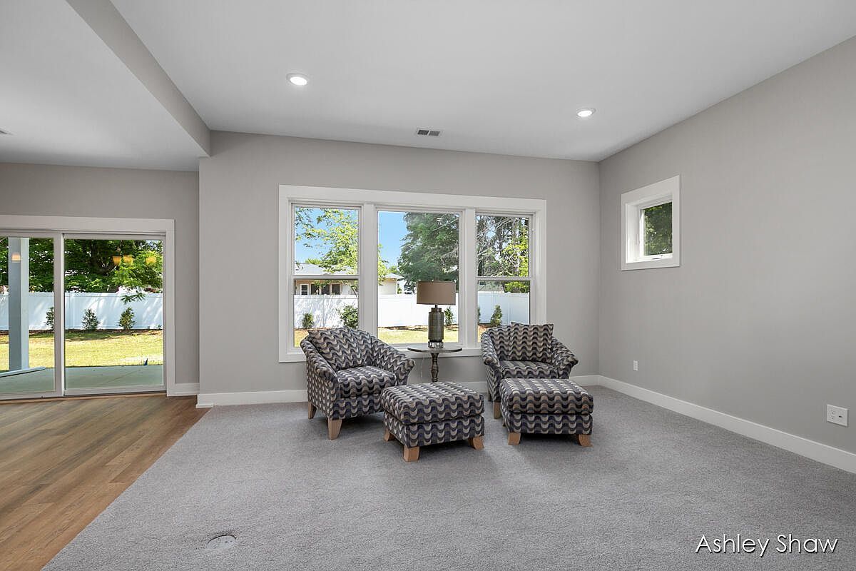 1468 Maplewood Dr #9 Jenison, MI 49428 - Thumbnail 5