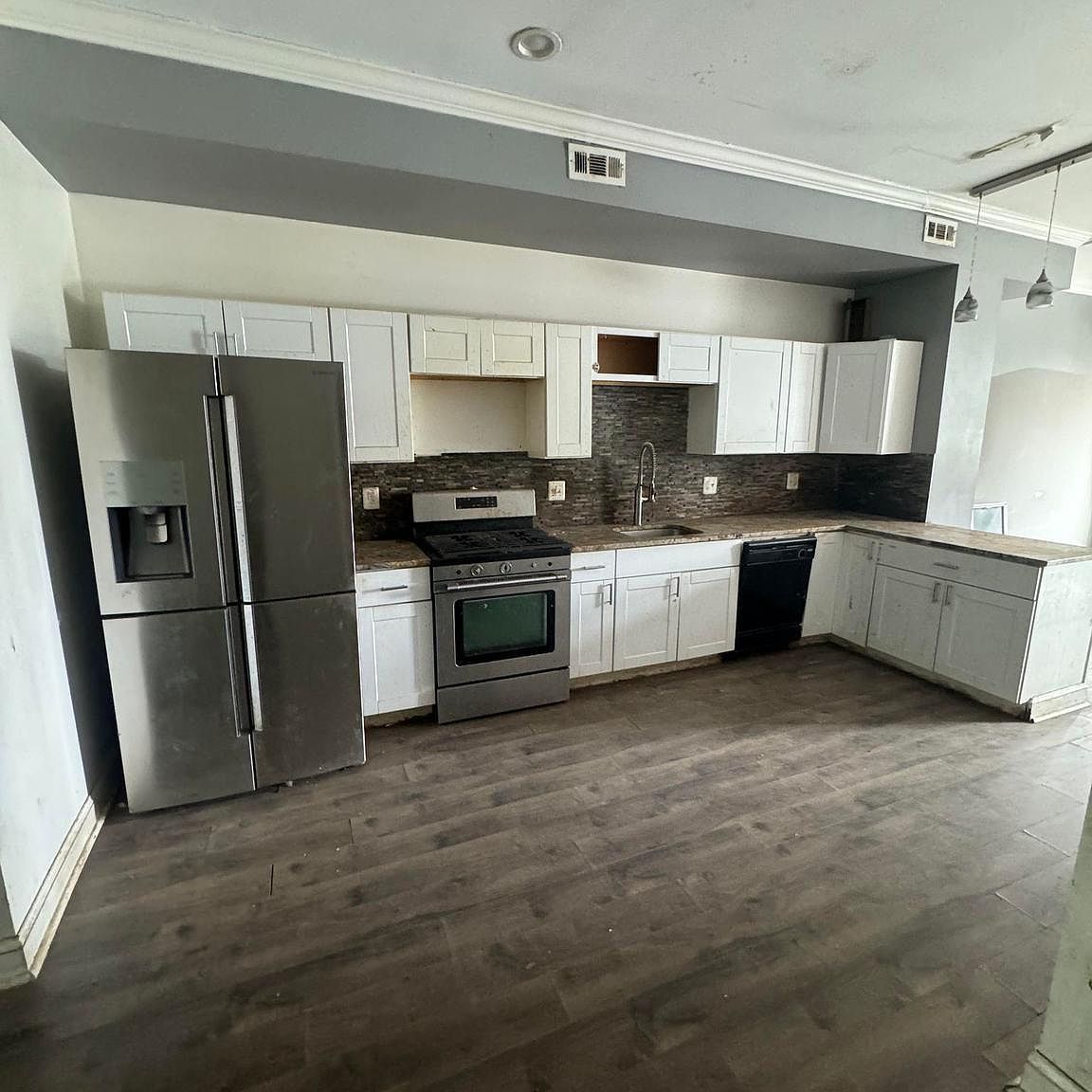 1706 E Federal St Baltimore, MD 21213 - Thumbnail 5