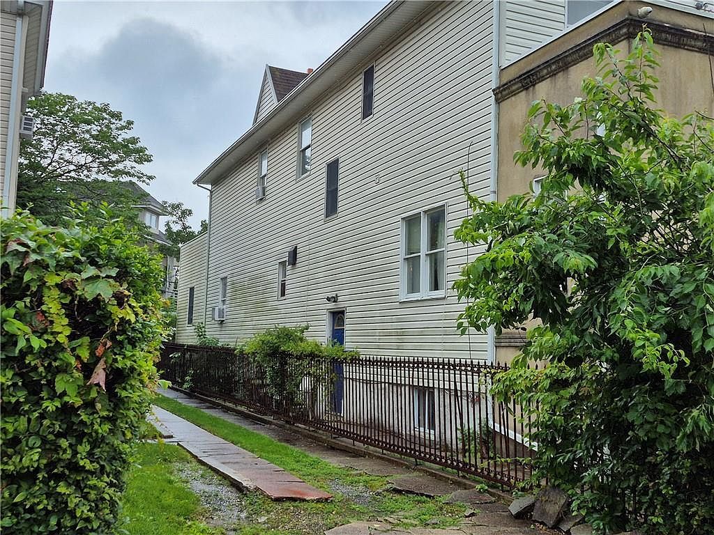 3860 Nautilus Ave Brooklyn, NY 11224 - Thumbnail 5