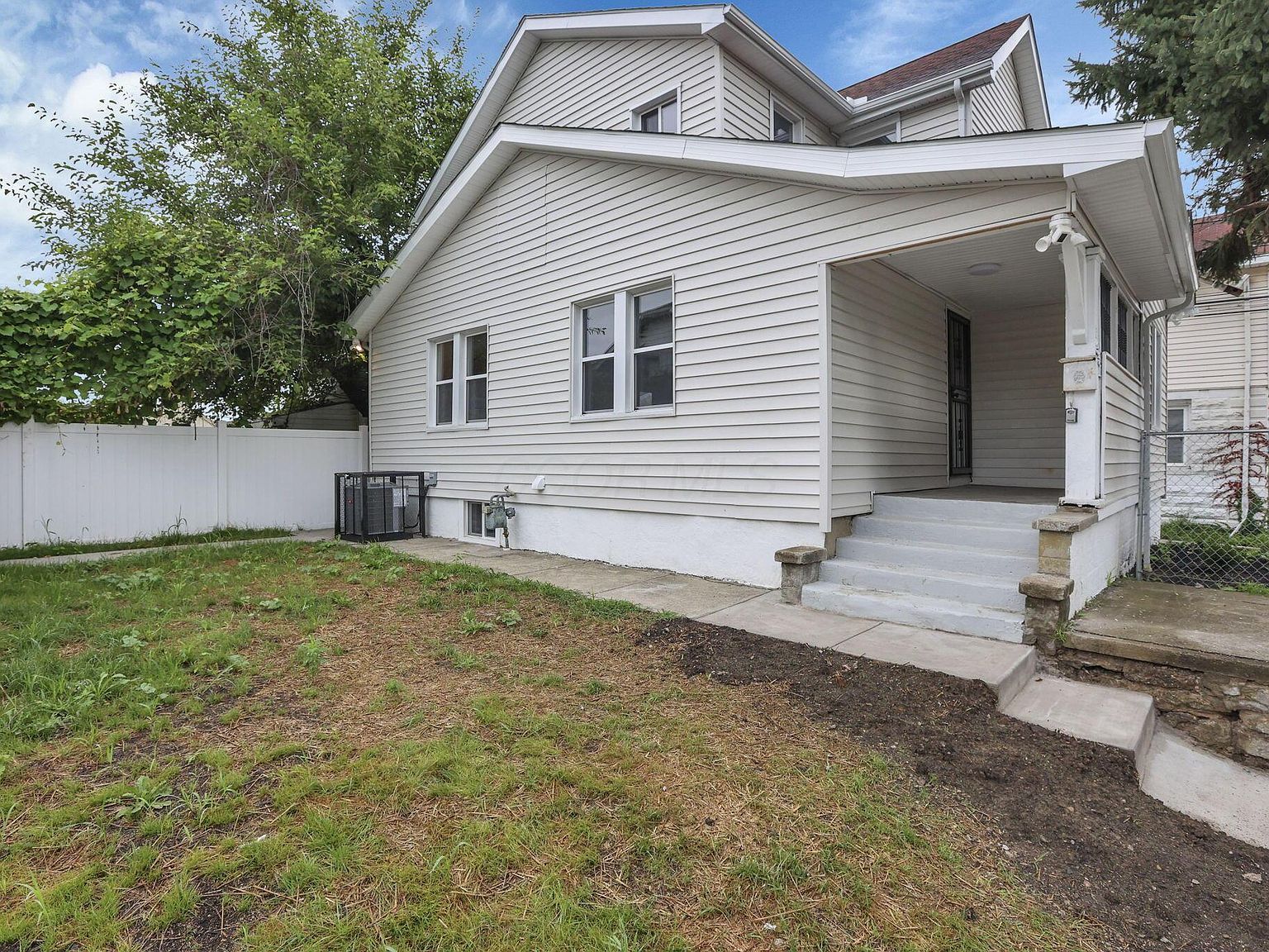 351 Dakota Ave Columbus, OH 43223 - Thumbnail 5