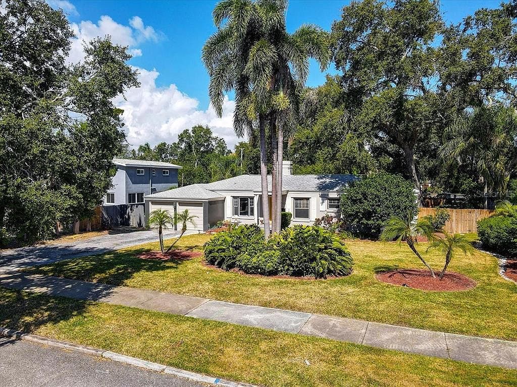 329 57th Ave S Saint Petersburg, FL 33705 - Thumbnail 5