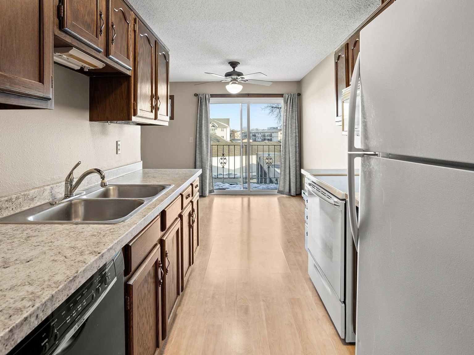 2308 18th St S APT H Fargo, ND 58103 - Thumbnail 5