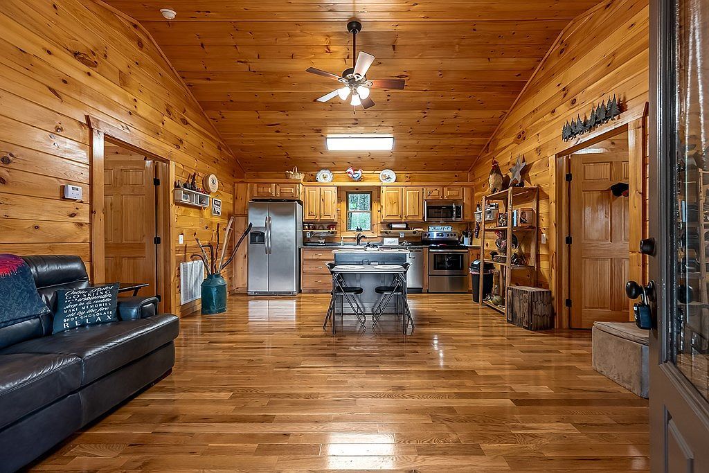 967 Double Bridges Dr Fancy Gap, VA 24328 - Thumbnail 5