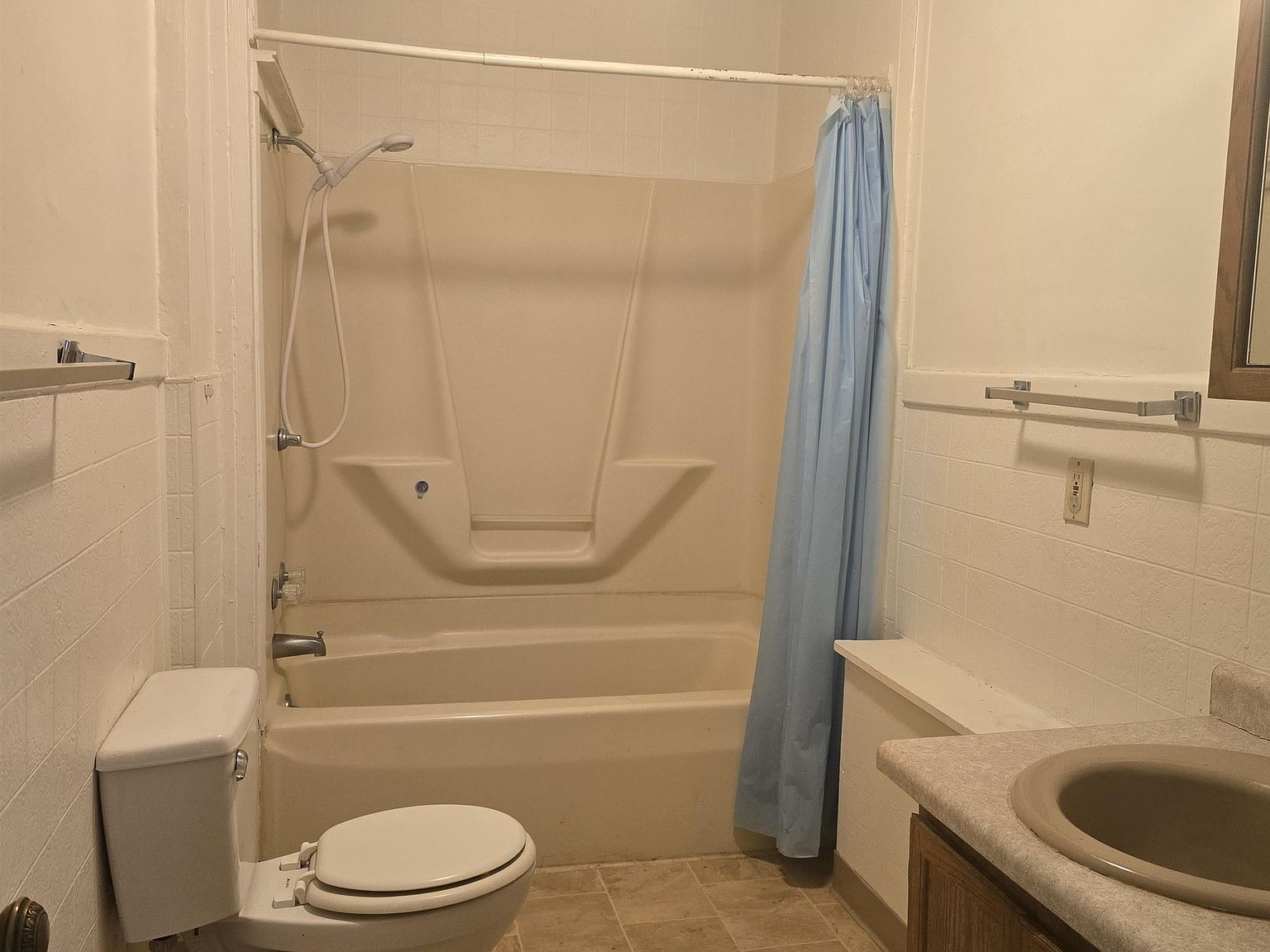 1101 S Galena Ave Freeport, IL 61032 - Thumbnail 5