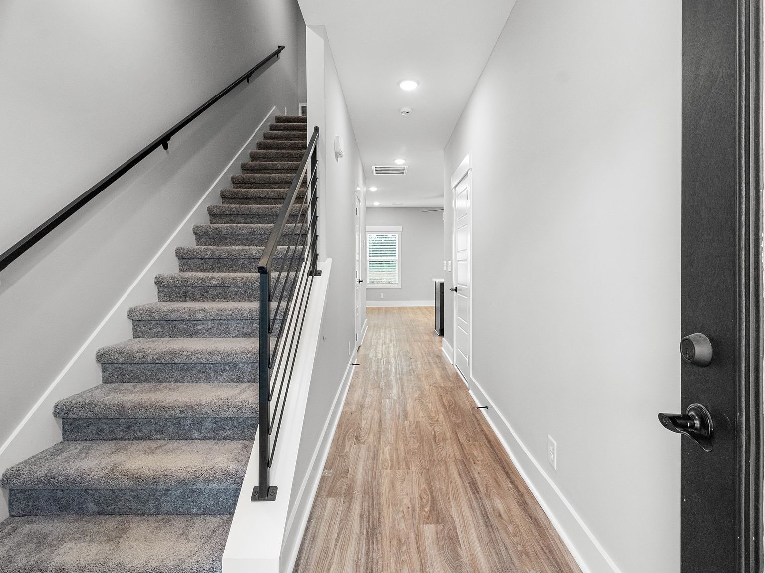 307 Jonathan Wade Cir Clarksville, TN 37043 - Thumbnail 5