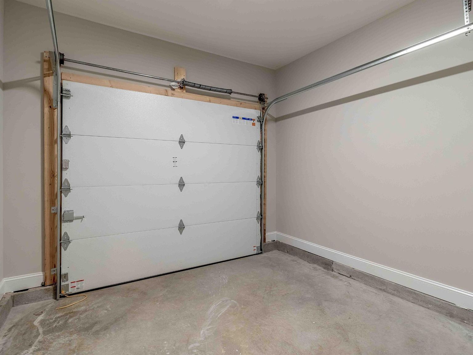 295 Smithson Ln Clarksville, TN 37040 - Thumbnail 5