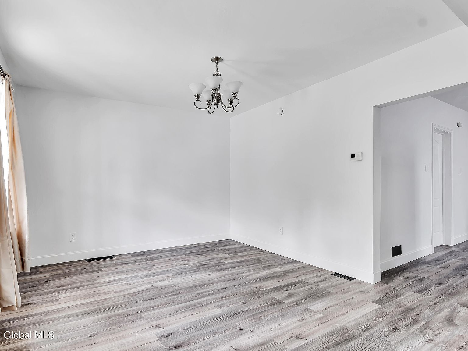 623 Seneca St Schenectady, NY 12308 - Thumbnail 5