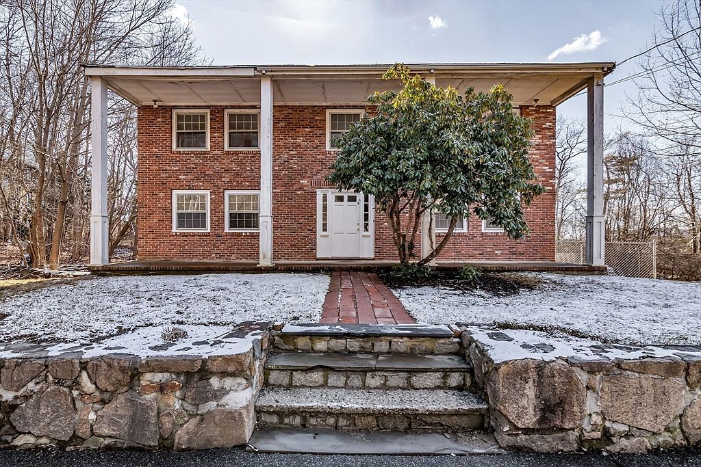 955 Hale St Beverly, MA 01915 - Thumbnail 5