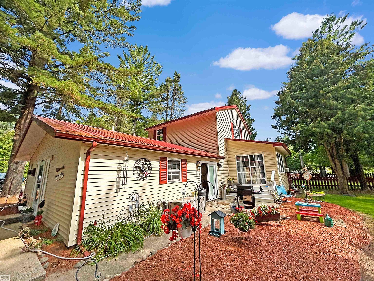 5837 Eaton Rd Gladwin, MI 48624 - Thumbnail 5