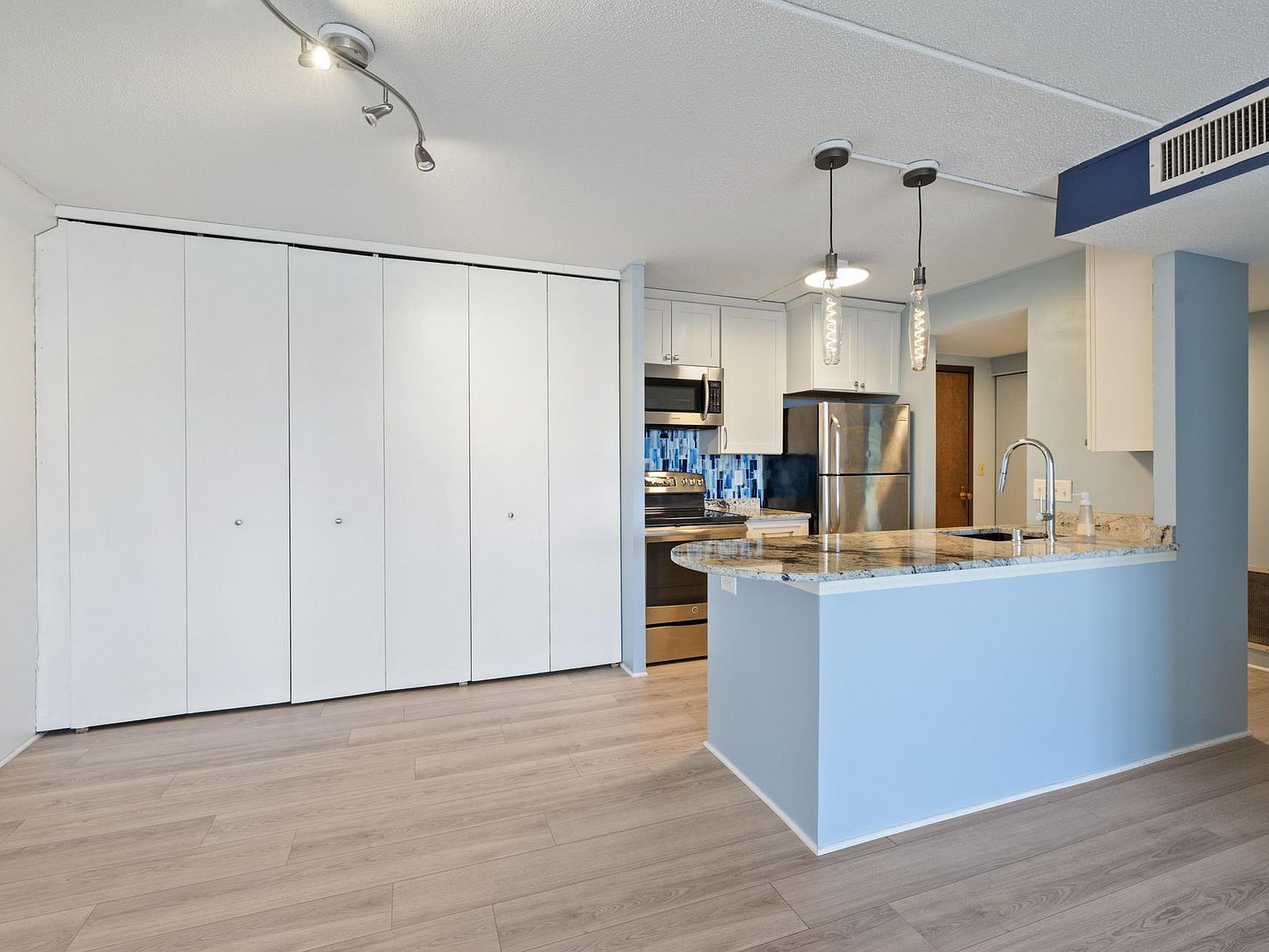 1920 S 1st St APT 1503 Minneapolis, MN 55454 - Thumbnail 5