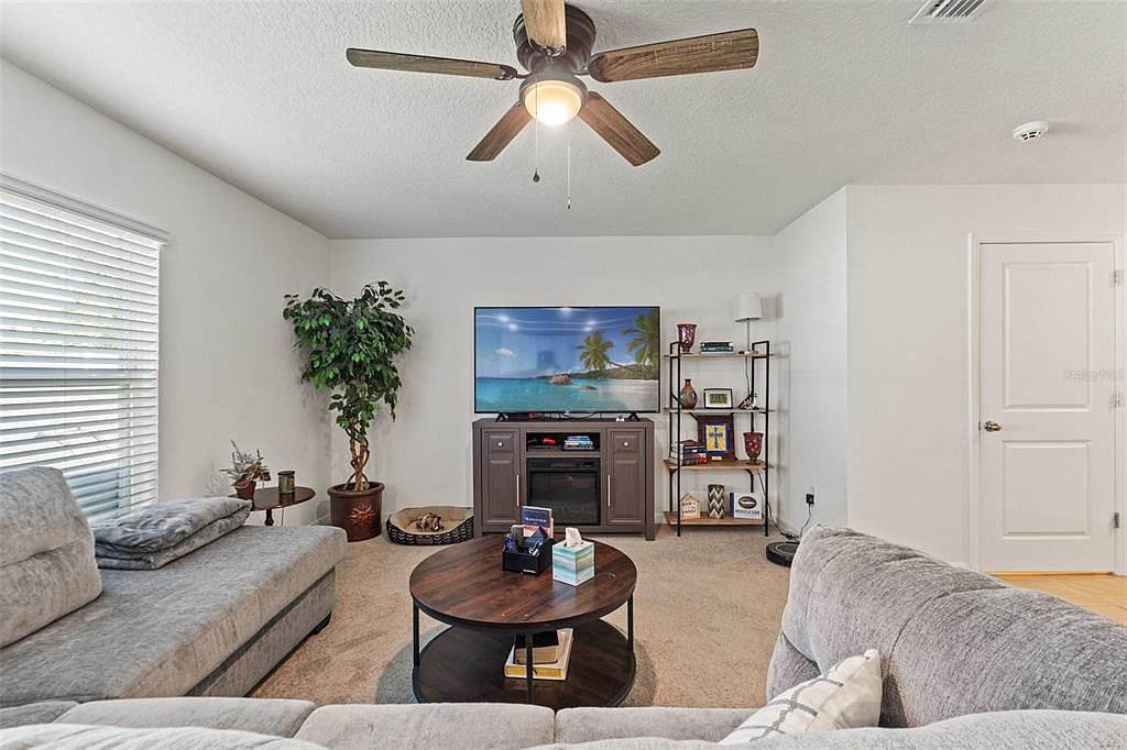 13765 Whiskey Daisy Dr Dade City, FL 33525 - Thumbnail 5