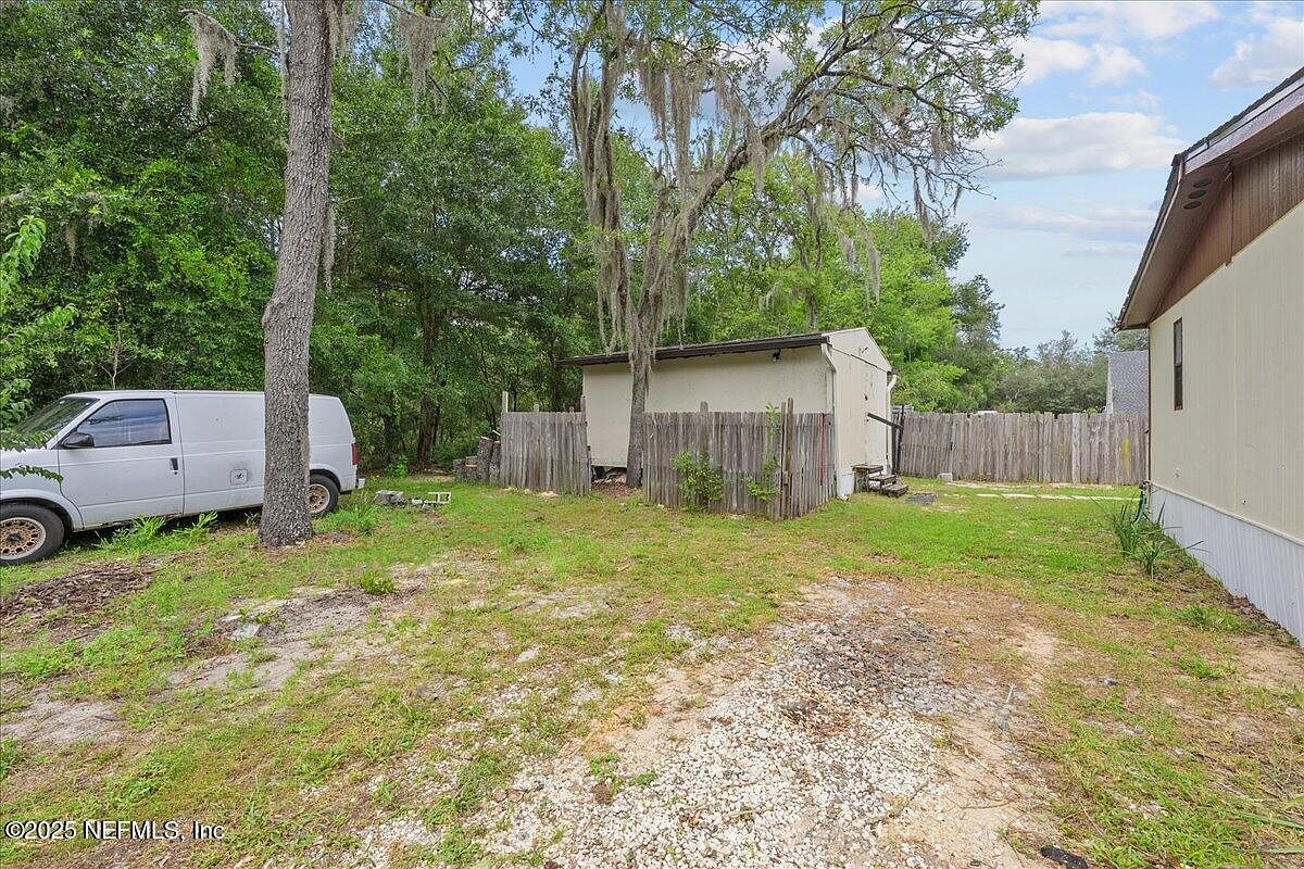 301 Kitty Ave Interlachen, FL 32148 - Thumbnail 5