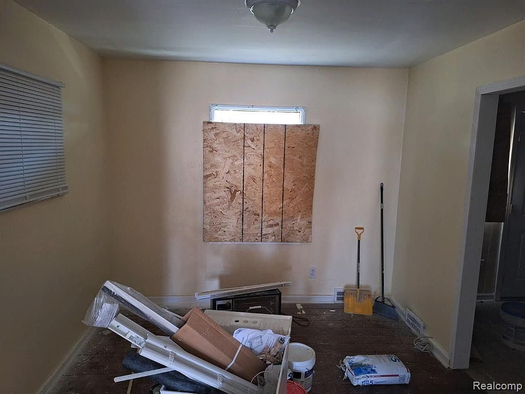 18344 Kelly Rd Detroit, MI 48224 - Thumbnail 5