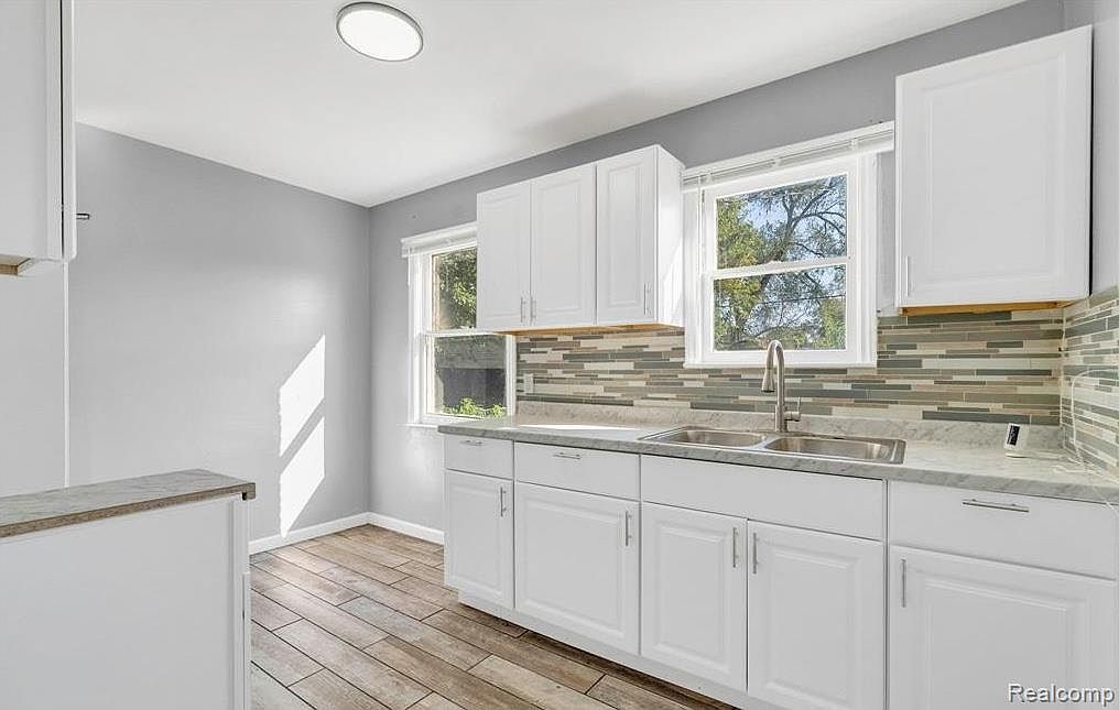 16600 Bringard Dr Detroit, MI 48205 - Thumbnail 5