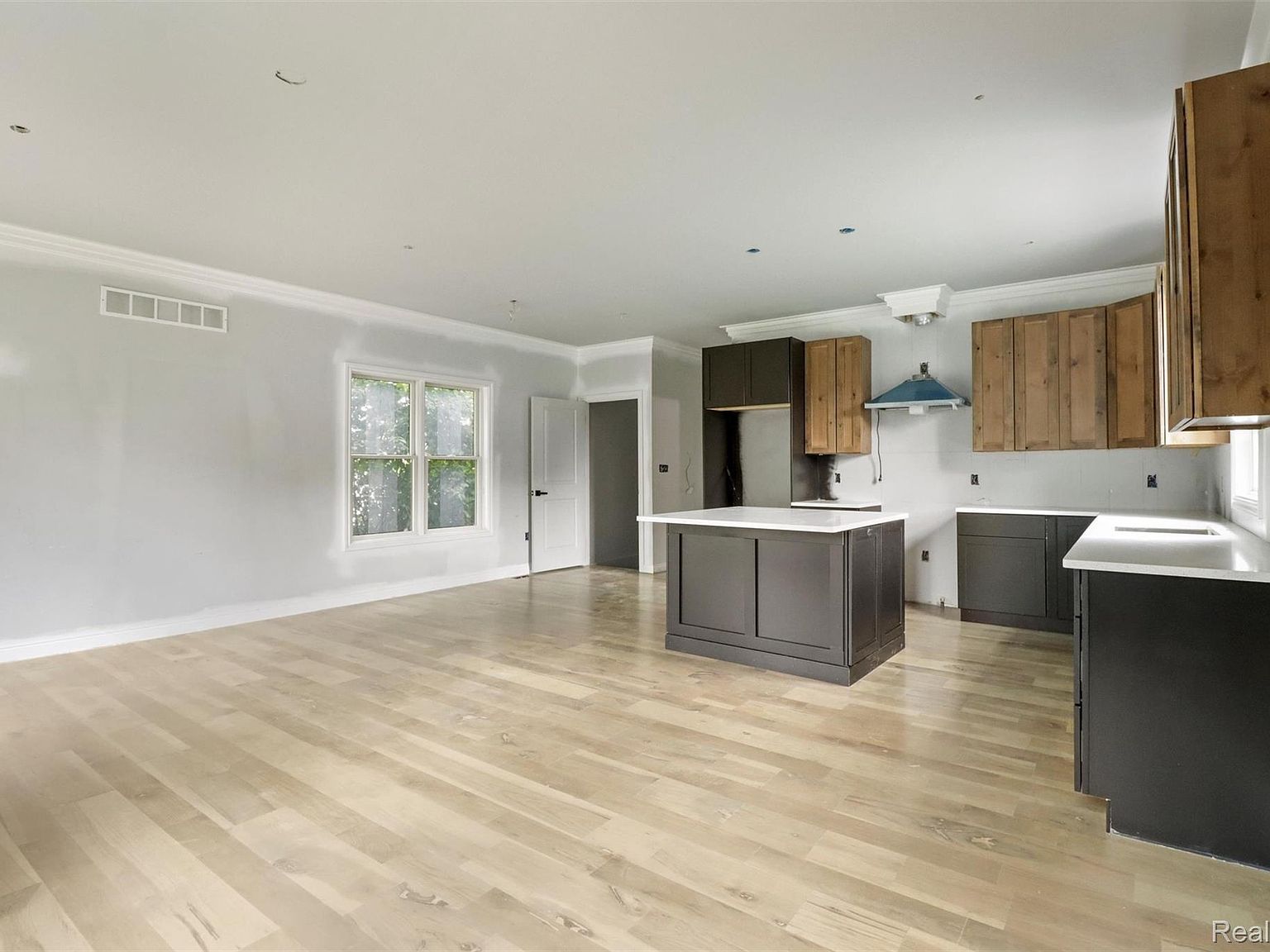 8475 Stout Ave Warren, MI 48093 - Thumbnail 5