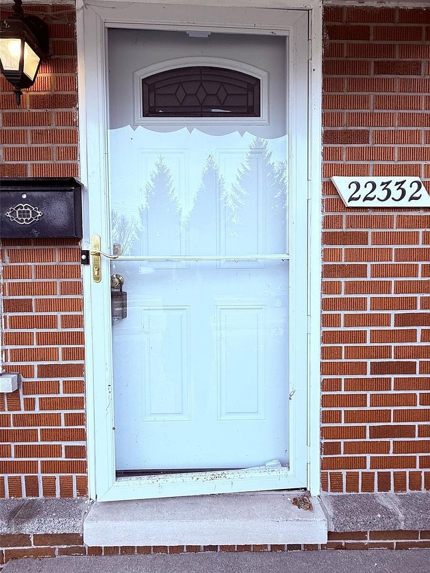 22332 Avon St Saint Clair Shores, MI 48082 - Thumbnail 5