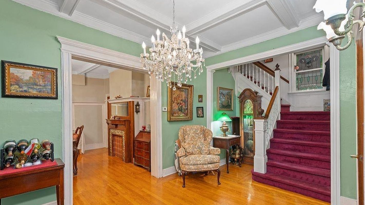 8210 Fort Hamilton Pkwy Brooklyn, NY 11209 - Thumbnail 5