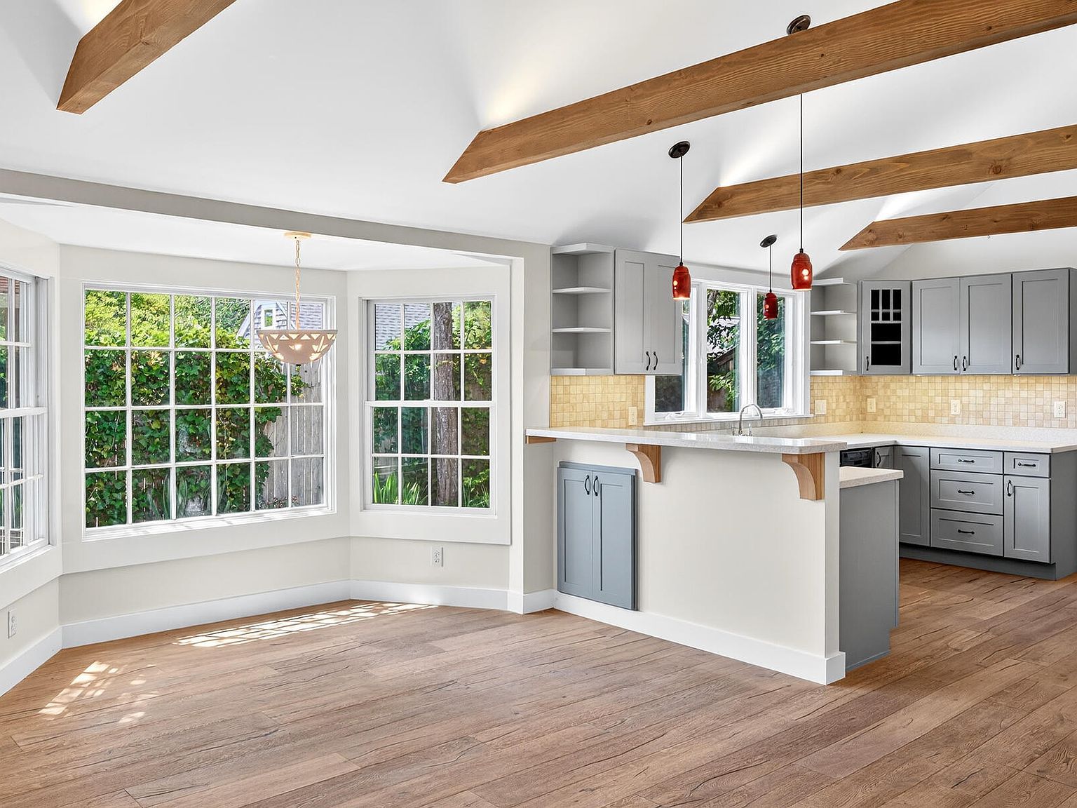 290A Bradford St Provincetown, MA 02657 - Thumbnail 5